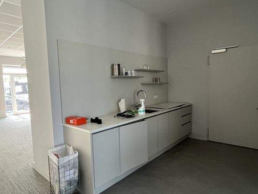 Die eingerichtete Teeküche