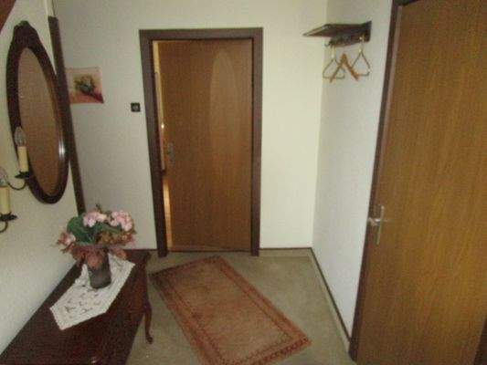 94. Wohnflur im EG. des Hauses..JPG