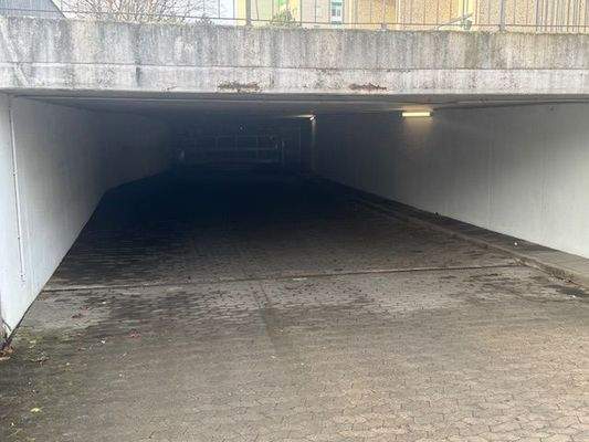 Einfahrt Tiefgarage 