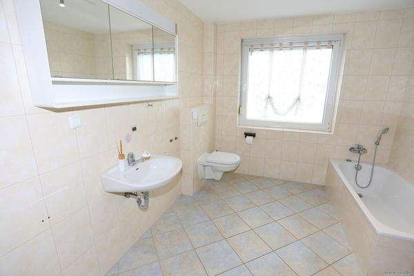 Dusch- und Wannenbad