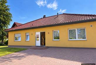Haus Straßenansicht