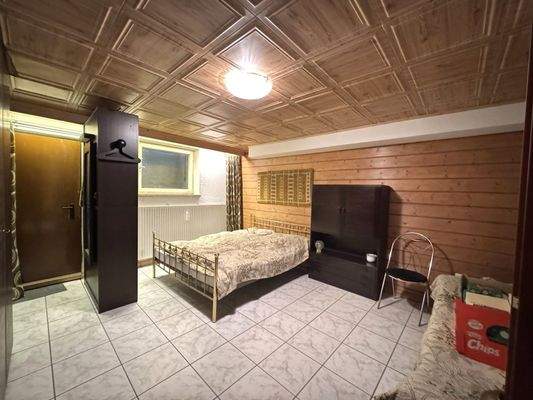 Links noch eine Kammer