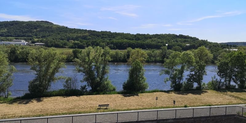 Ausblick von Wohn- Schlaf- u. Balkon