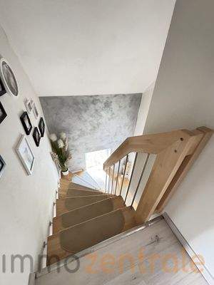 06AD5BB3-2010-4246-980B-B692BDE58A8A_1_201_a