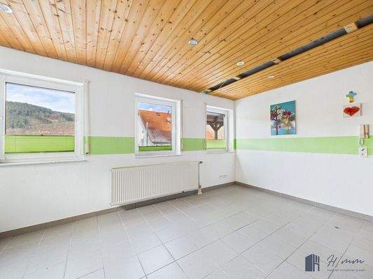 Büro / Schlafzimmer