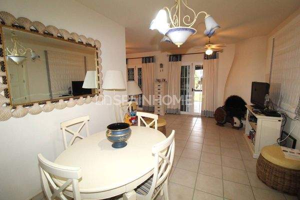 4 Bedroom House with Private Pool Near the Beach in Almeria