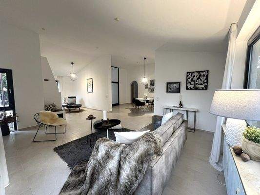 Offener Wohn- und Essbereich