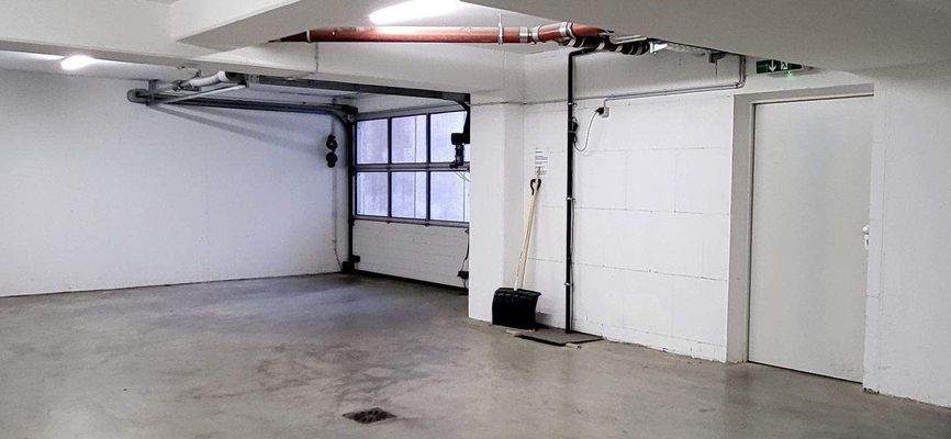 GROSSZÜGIGE TIEFGARAGE