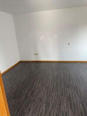 Schlafzimmer 1 OG unmöbliert