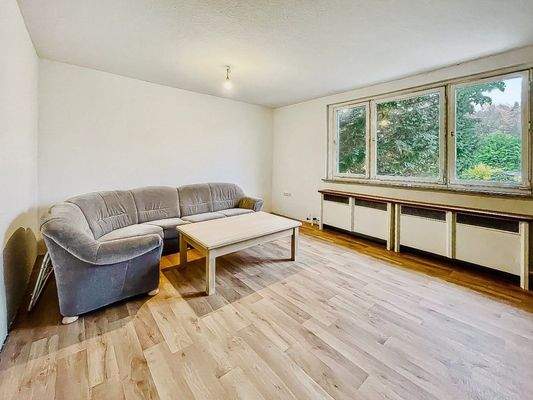 Geräumiges Wohnzimmer 