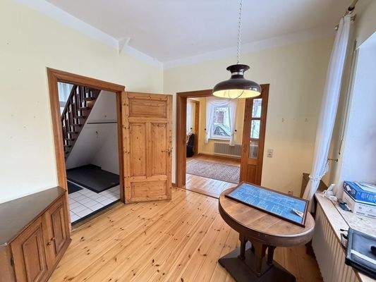 großzügiger Wohn-Essbereich (2)