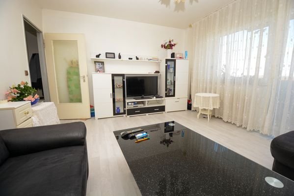 241203-Wohnzimmer-Sideboard