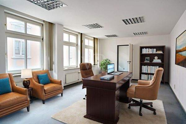 Büro digital möbliert