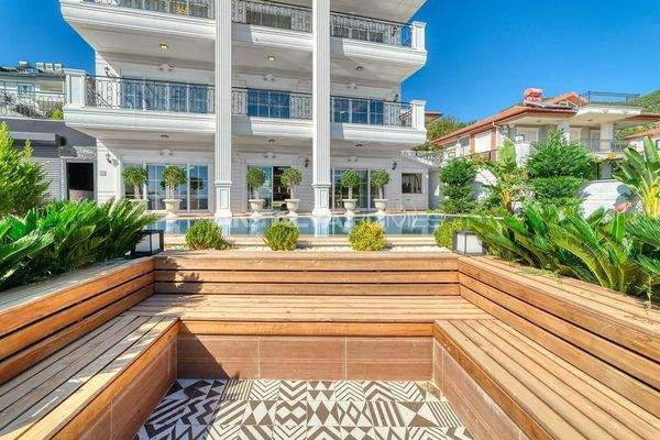 5-Bedroom Triplex House with Pool in Alanya Antalya