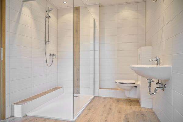 barrierearmes Duschbad