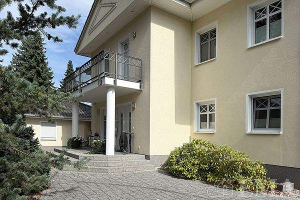 stattlicher Hauseingang