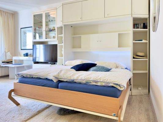 Schrankbett ausgeklappt