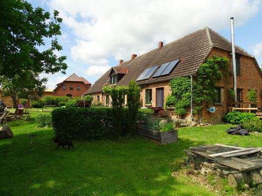 Hausansicht von hinten 