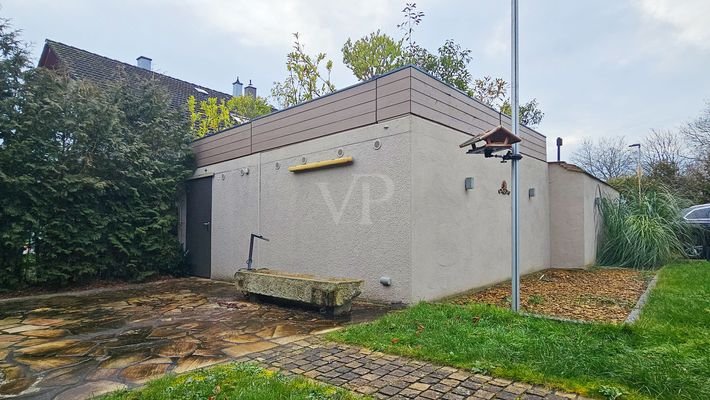 Doppelgarage von Grundstück aus