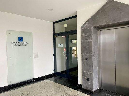 Eingangsbereich 4. OG