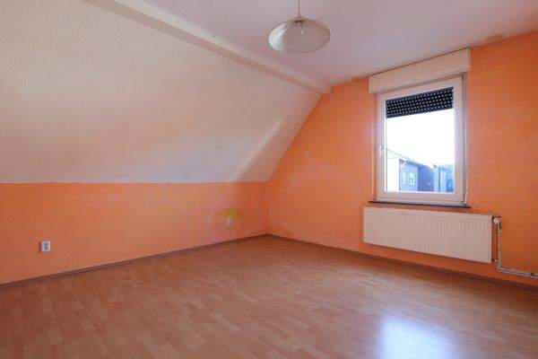 Raum 2 Wohnung 2 oben