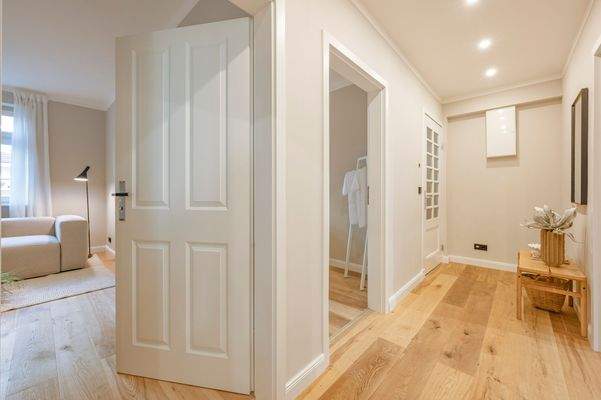 Flur - Blick in Zimmer 2