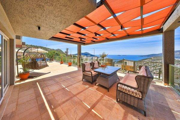 4-Bedroom Villa with Infinity Pool in Kaş Kalkan