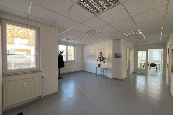 1. OG: Bürofläche: Eingangsbereich