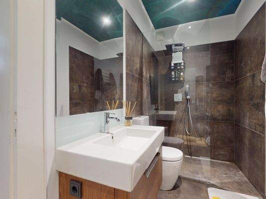 Saniertes Badezimmer