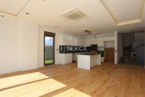 Villas with Private Pools in a Complex in Konyaaltı Antalya