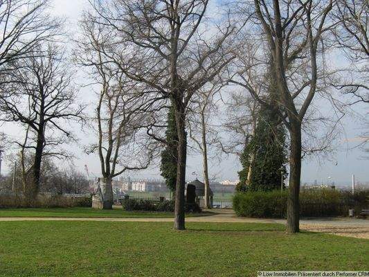 Am Bauhaus, Blick