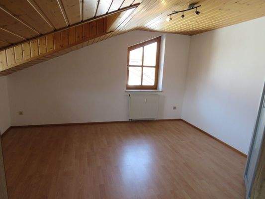 weiteres Kinderzimmer im DG