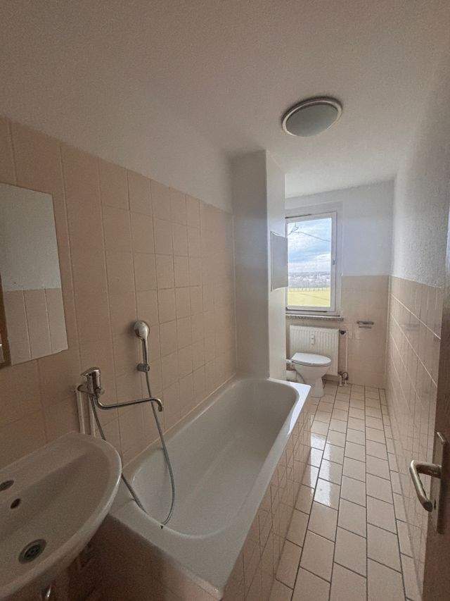 Helle Erdgeschoss Wohnung mit Balkon! - Photo 2