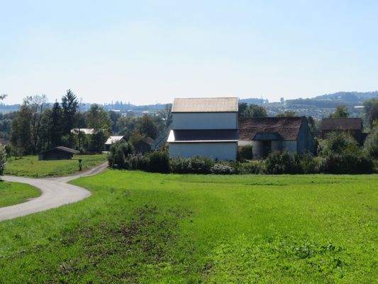 Blick auf die Nebengebäude 