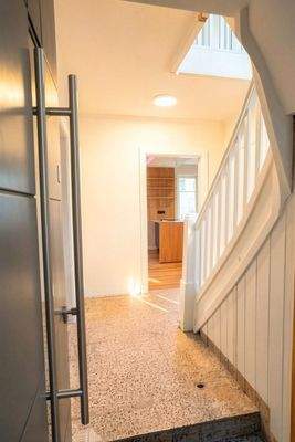 Flur mit Treppengeländer