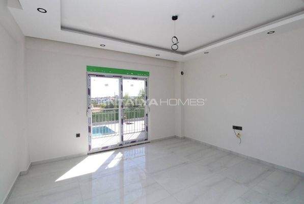2-Bedroom Apartment in a Complex with a Pool in Antalya Manavgat