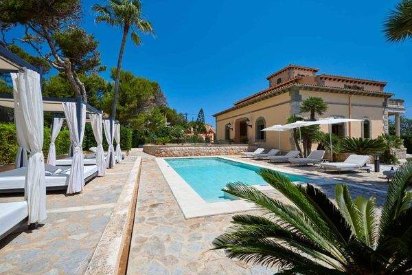 Luxusvilla in erster Meereslinie zu vermieten in Cala Ratjada, Mallorca