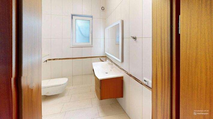 4-Ruggeweg-Bathroom-Defurnished 3