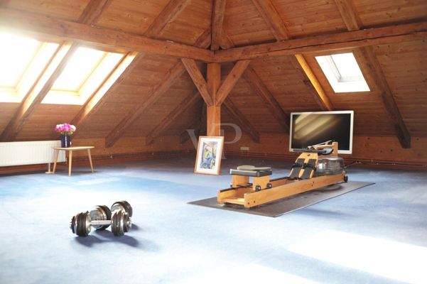 Galerie/ z.B. Büro, Fitness,Spielzimmer