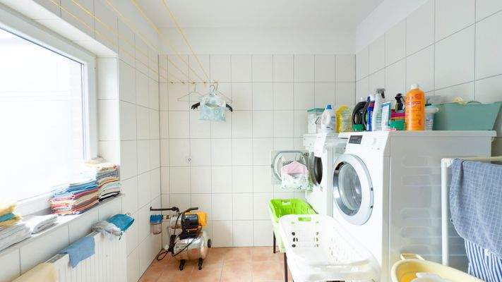 Heller Hauswirtschaftsraum