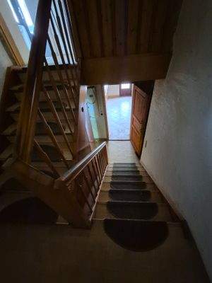 12 Treppenhaus 1. OG.jpg