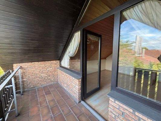 Balkon und Arbeitszimmer DG