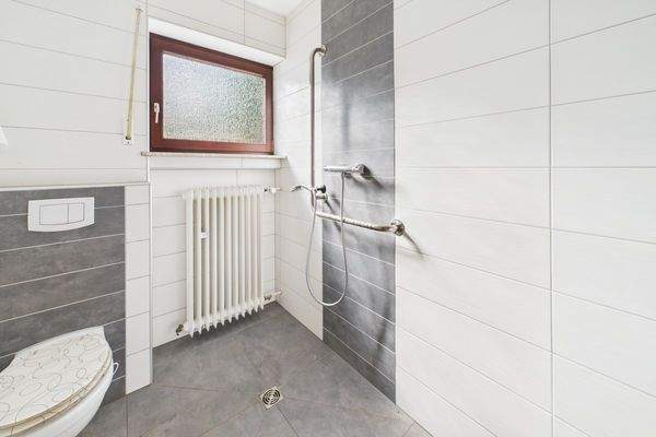 Badezimmer I