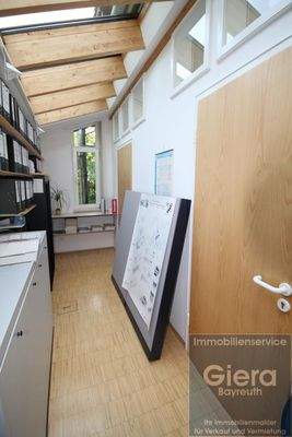 Flur EG - Zugang großes Büro