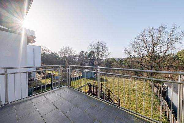 Balkon mit Blick ins Grüne