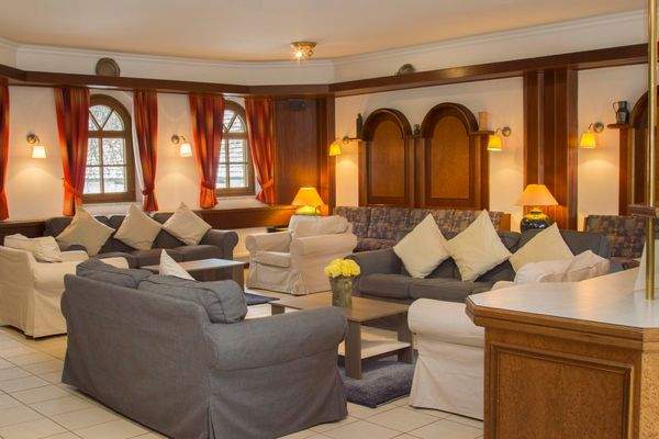 Hasik Hotel, Himfy-terem.jpg