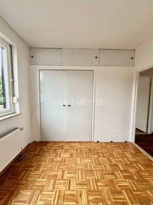 Kinderzimmer Nr. 2 mit einem praktischen Einbauschrank