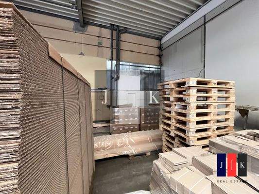 Halle Innenansicht 3