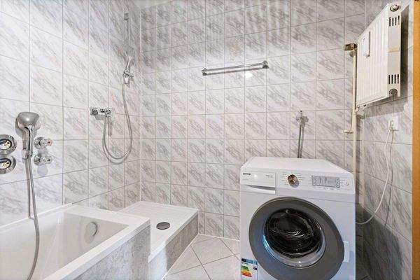 Bad mit Waschmaschinenanschluss