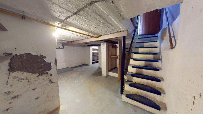 DHH, KG Treppe Keller 1 + 3